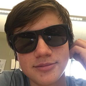 Meet your Posher, Alex